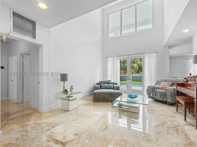 15822 SW 103rd Ln, Miami, FL 33196