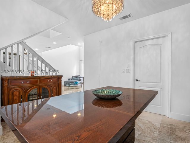 15822 SW 103rd Ln, Miami, FL 33196