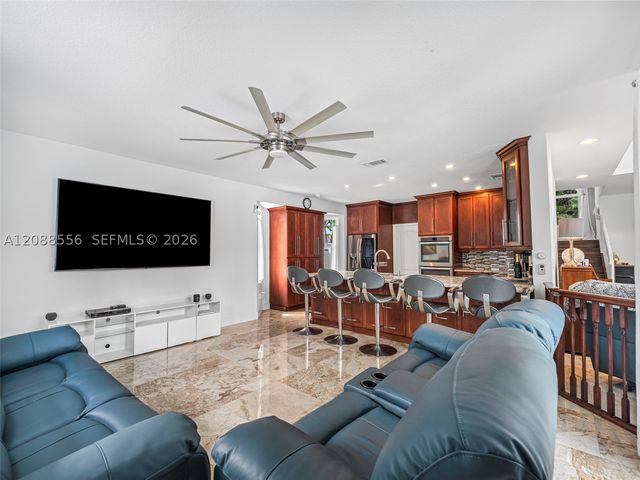 15822 SW 103rd Ln, Miami, FL 33196