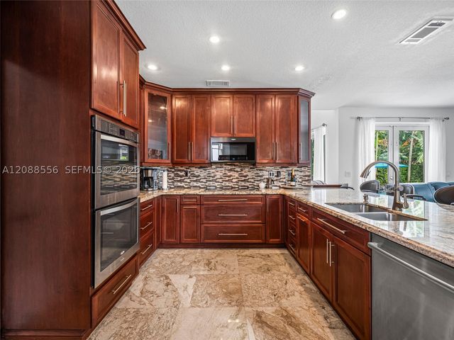 15822 SW 103rd Ln, Miami, FL 33196