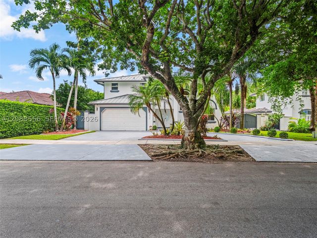 15822 SW 103rd Ln, Miami, FL 33196