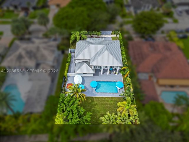 15822 SW 103rd Ln, Miami, FL 33196