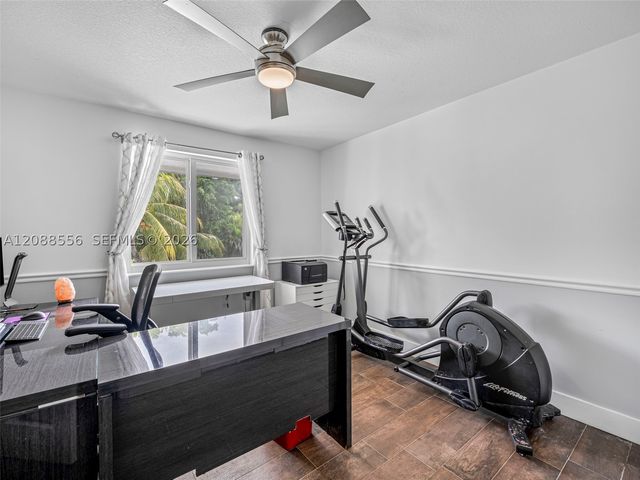 15822 SW 103rd Ln, Miami, FL 33196