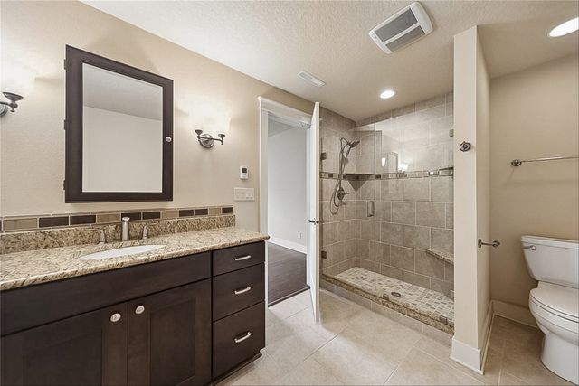 2773 NW 152nd Street, Clive, IA 50325