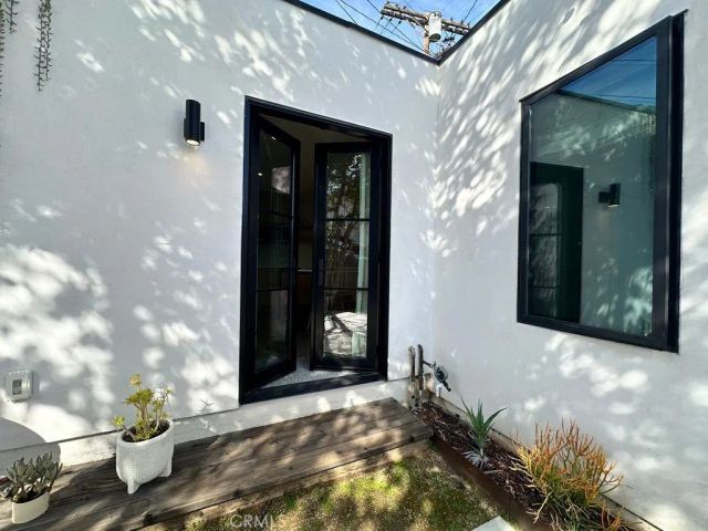 5463 Allan Street, Los Angeles, CA 90032