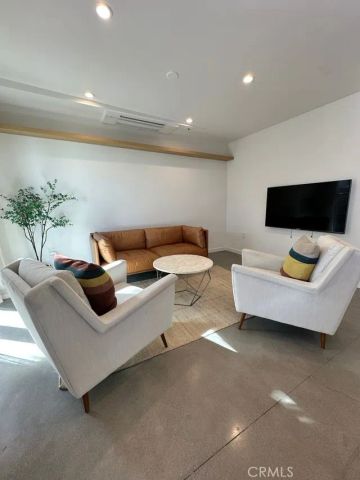 5463 Allan Street, Los Angeles, CA 90032