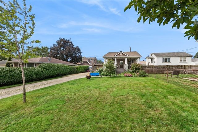 1711 Cora Street, Crest Hill, IL 60403