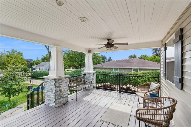 1711 Cora Street, Crest Hill, IL 60403