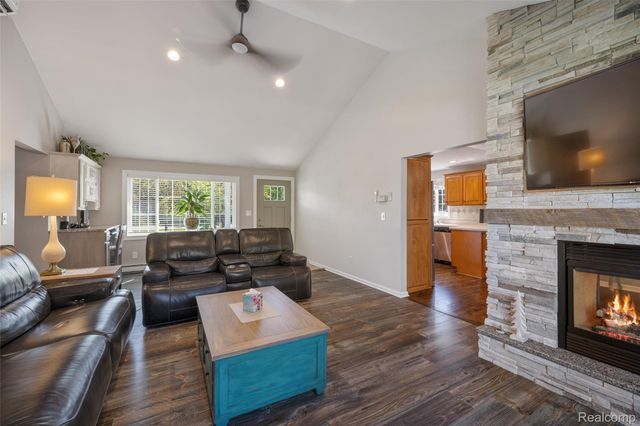 1423 Belle River Road, East China Township, MI 48054