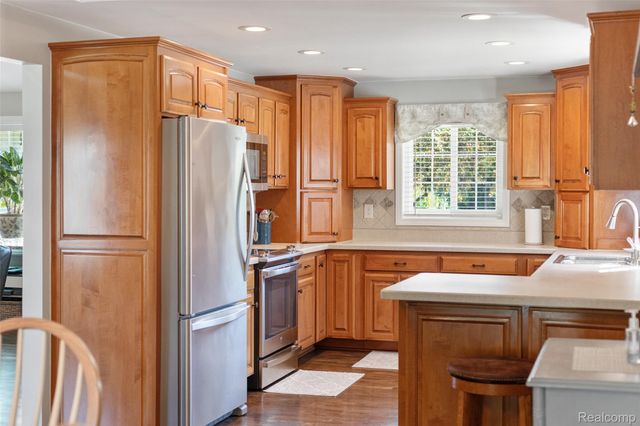 1423 Belle River Road, East China Township, MI 48054