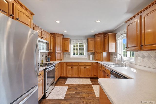 1423 Belle River Road, East China Township, MI 48054