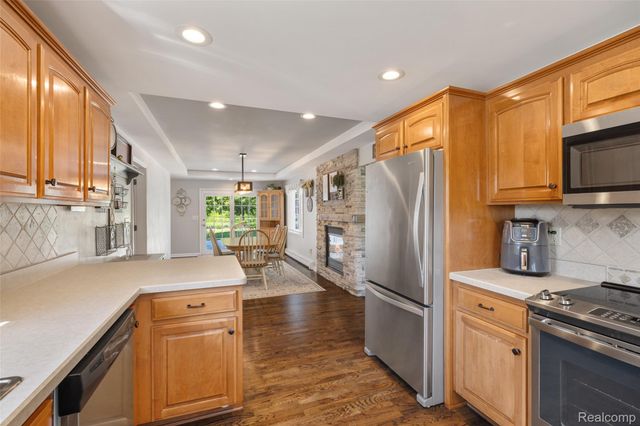 1423 Belle River Road, East China Township, MI 48054