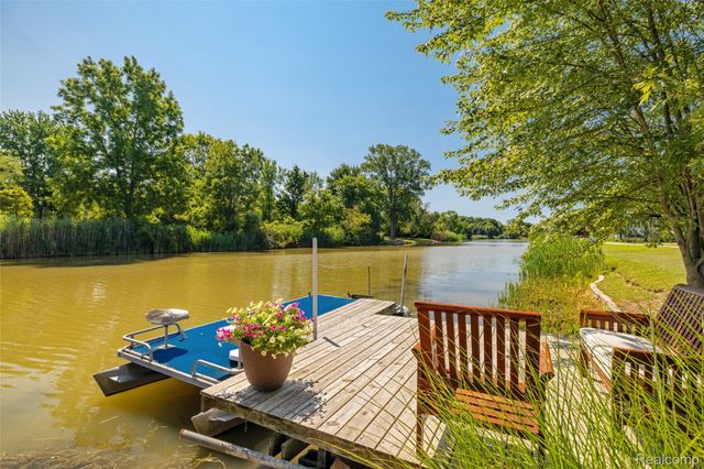 1423 Belle River Road, East China Township, MI 48054