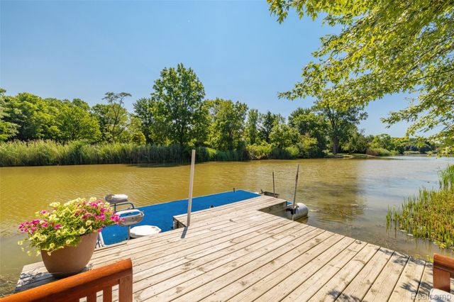 1423 Belle River Road, East China Township, MI 48054