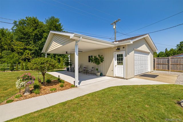 1423 Belle River Road, East China Township, MI 48054