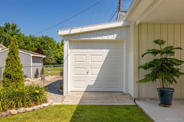 1423 Belle River Road, East China Township, MI 48054