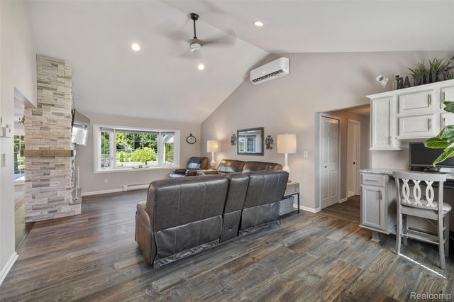 1423 Belle River Road, East China Township, MI 48054