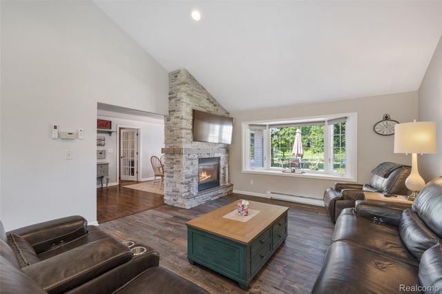 1423 Belle River Road, East China Township, MI 48054