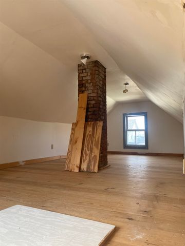 8 Ham Street, Dover, NH 03820