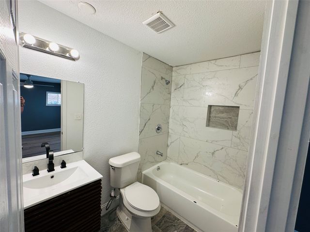 2801 Ennis Avenue, Fort Worth, TX 76111