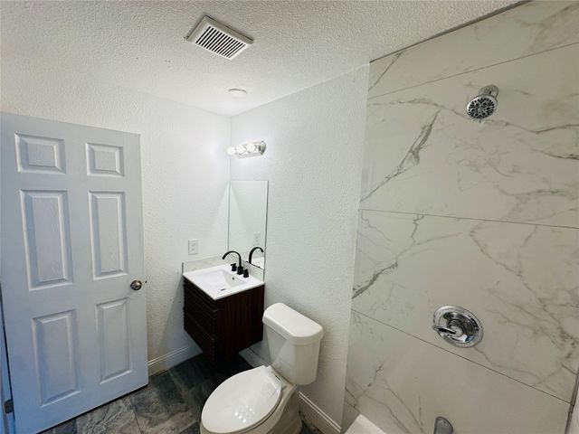 2801 Ennis Avenue, Fort Worth, TX 76111