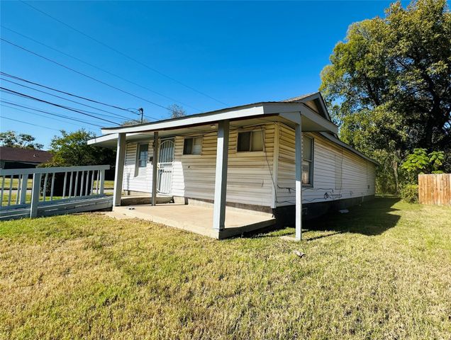 2801 Ennis Avenue, Fort Worth, TX 76111