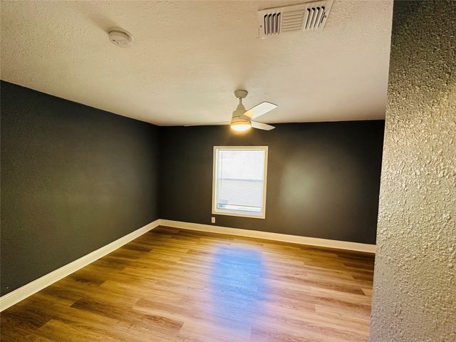 2801 Ennis Avenue, Fort Worth, TX 76111