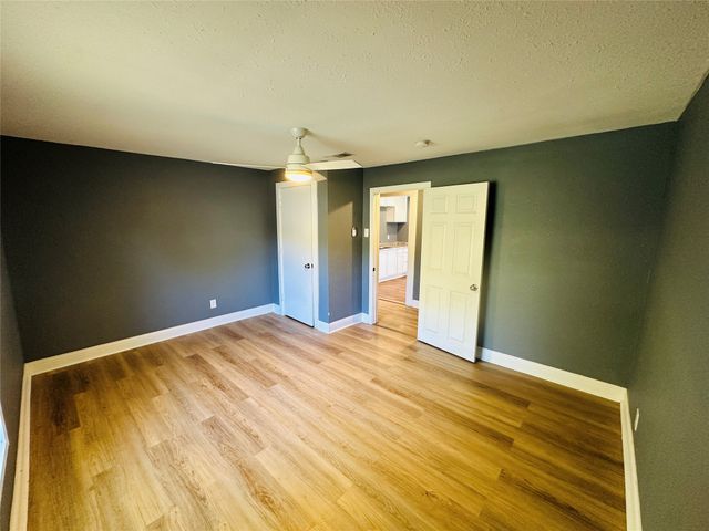 2801 Ennis Avenue, Fort Worth, TX 76111