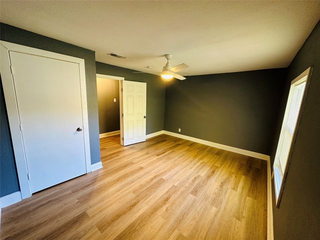 2801 Ennis Avenue, Fort Worth, TX 76111