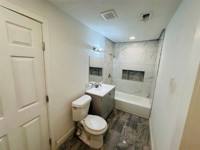 2801 Ennis Avenue, Fort Worth, TX 76111