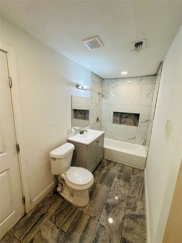 2801 Ennis Avenue, Fort Worth, TX 76111