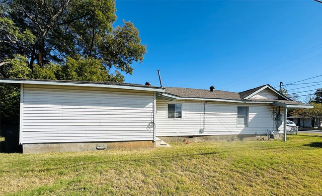 2801 Ennis Avenue, Fort Worth, TX 76111