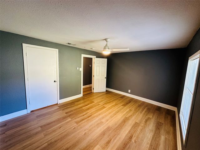 2801 Ennis Avenue, Fort Worth, TX 76111