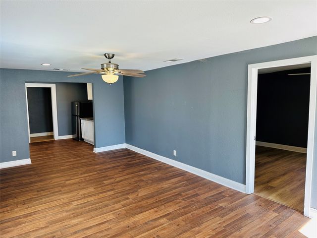 2801 Ennis Avenue, Fort Worth, TX 76111