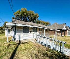 2801 Ennis Avenue, Fort Worth, TX 76111