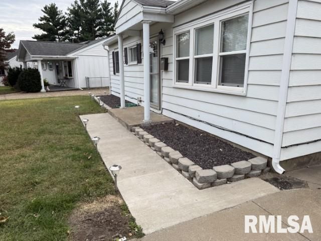 1726 W Granview Drive, Quincy, IL 62301