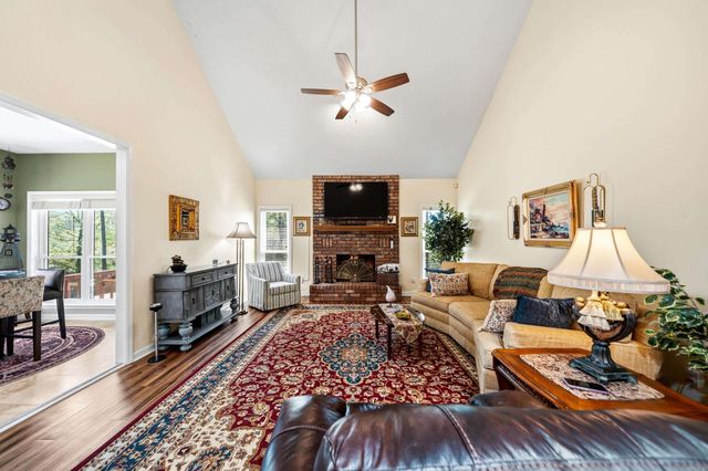 107 Lake Forest Shores Terrace, Hot Springs, AR 71913