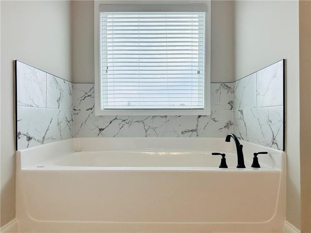 127 Vivid Lane, Dallas, GA 30132