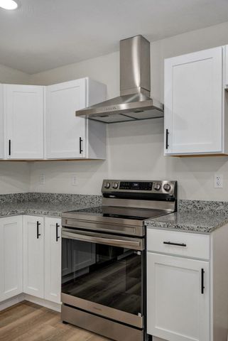 1103 E Smith Street, Springfield, MO 65803