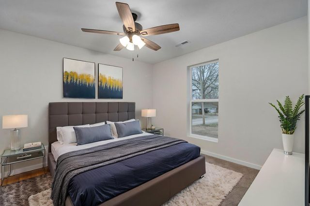 1103 E Smith Street, Springfield, MO 65803