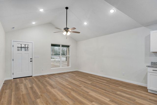 1103 E Smith Street, Springfield, MO 65803