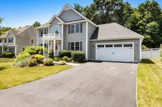 13 Saw Mill Ln, Rockland, MA 02370