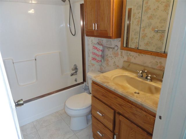 626 SEMINOLE Drive, Erie, PA 16505