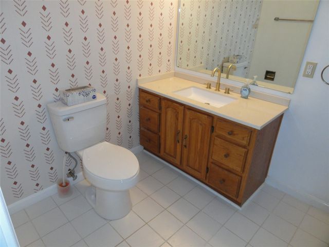 626 SEMINOLE Drive, Erie, PA 16505