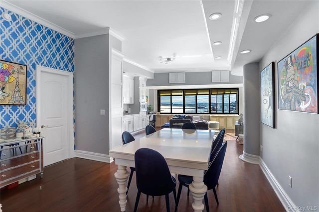 10 Bay Street Landing 5G, Staten Island, NY 10301