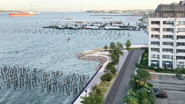 10 Bay Street Landing 5G, Staten Island, NY 10301