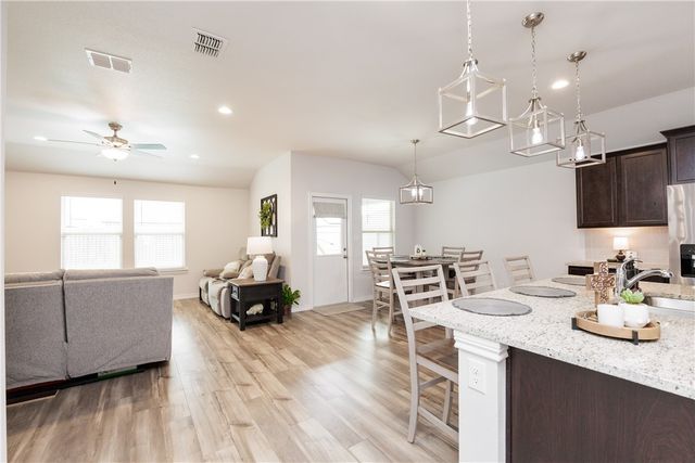 7314 Tristan Dr, Corpus Christi, TX 78414