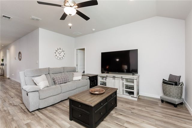 7314 Tristan Dr, Corpus Christi, TX 78414