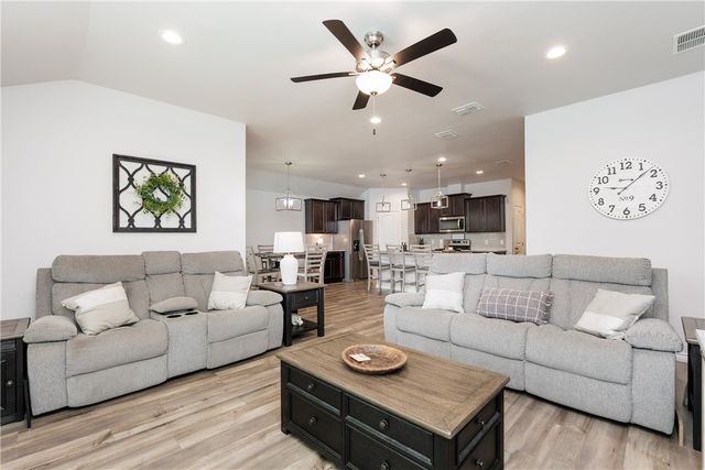 7314 Tristan Dr, Corpus Christi, TX 78414