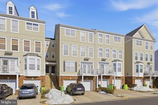 2454 CURIE CT #24, Herndon, VA 20171